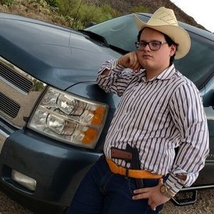 Meet your Posher, Misael